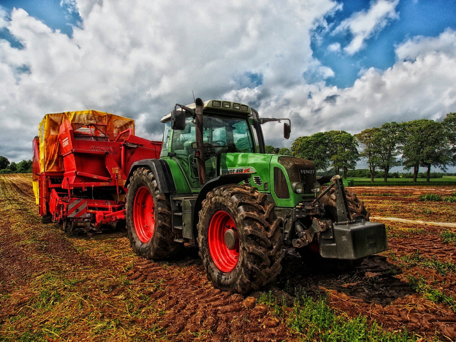 Podnošenje zahteva za IPARD podsticaje za nabavku novog traktora od 17. februara