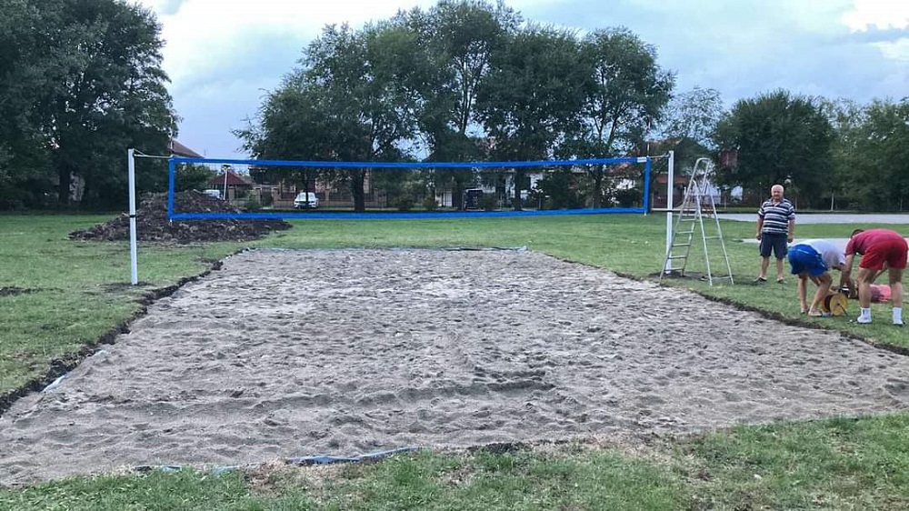 Posle dugo godina Hajdučica dobila novi teren za odbojku na pesku