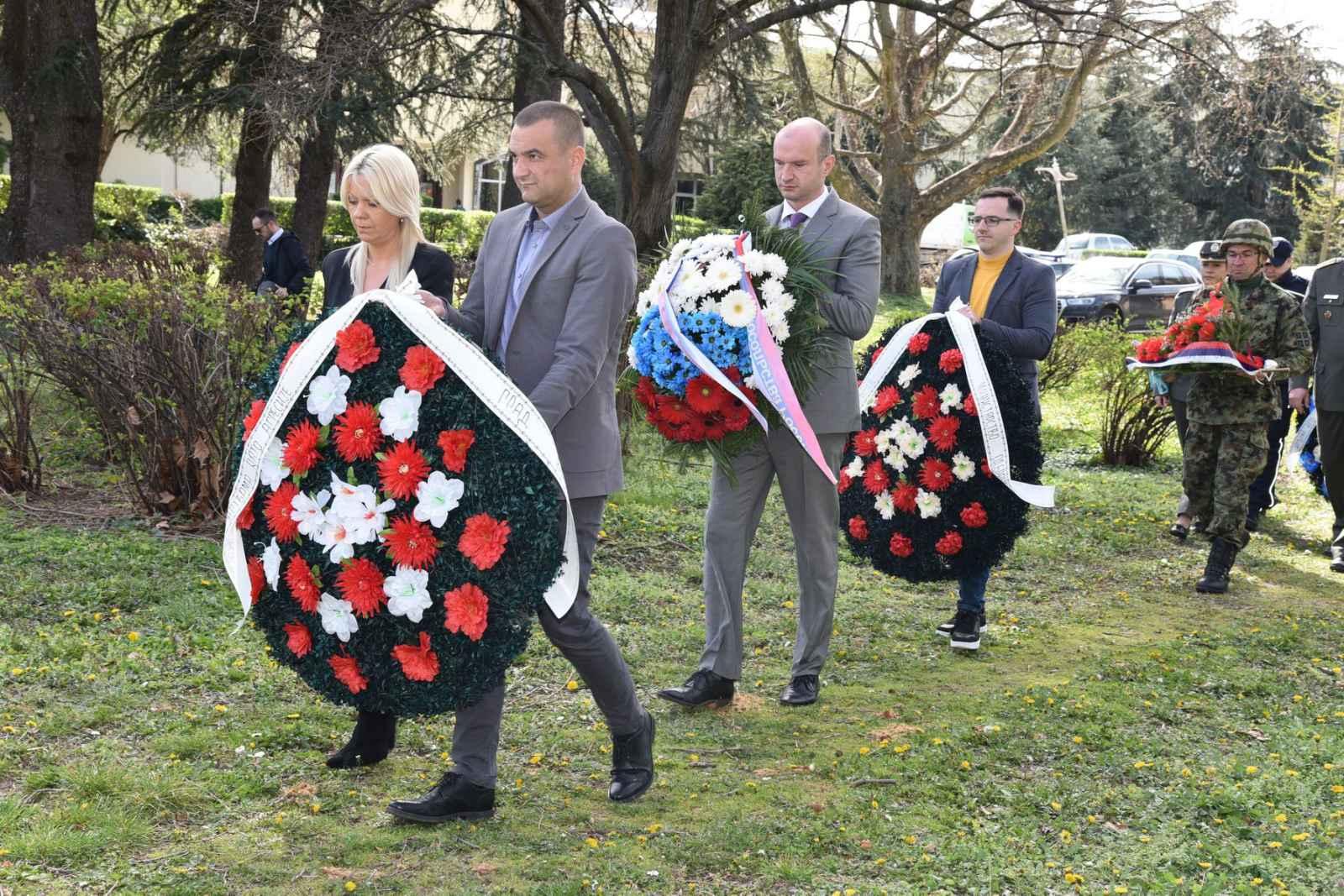 Grad Vršac: Obeležen Dana sećanja na žrtve Nato bombardovanja