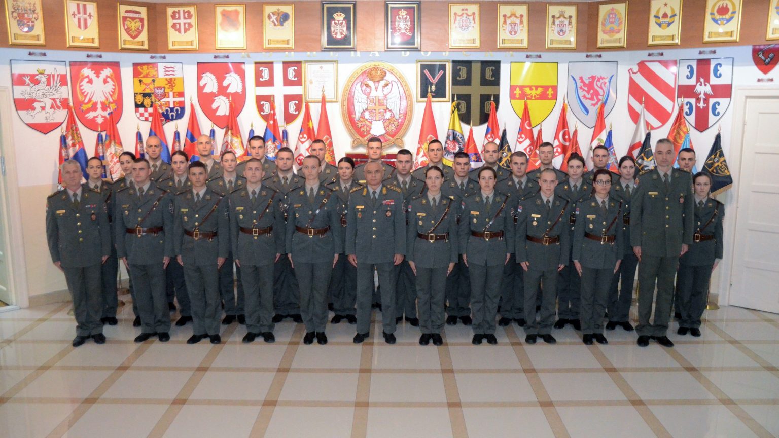 U jedinice Vojske Srbije primljena nova generacija oficira primljena
