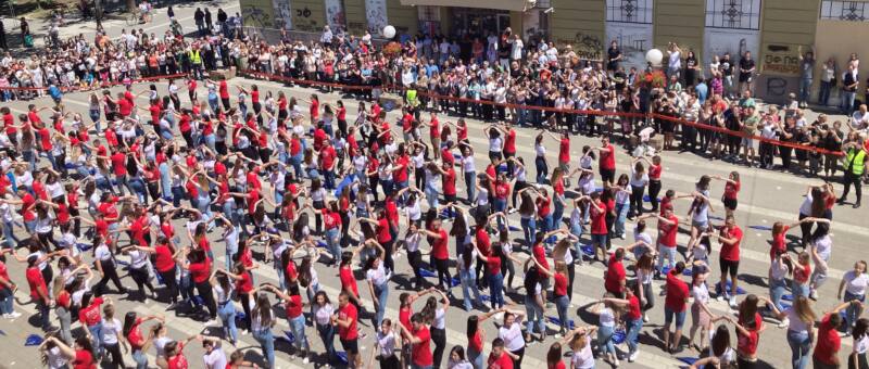 Devet srednjih škola učestvovalo u "Pančevačkom maturantskom plesu 2023"