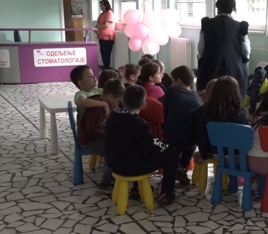 Mališani iz vrtića "Ljiljan" u poseti stomatološkoj službi Doma zdravlja Pančevo