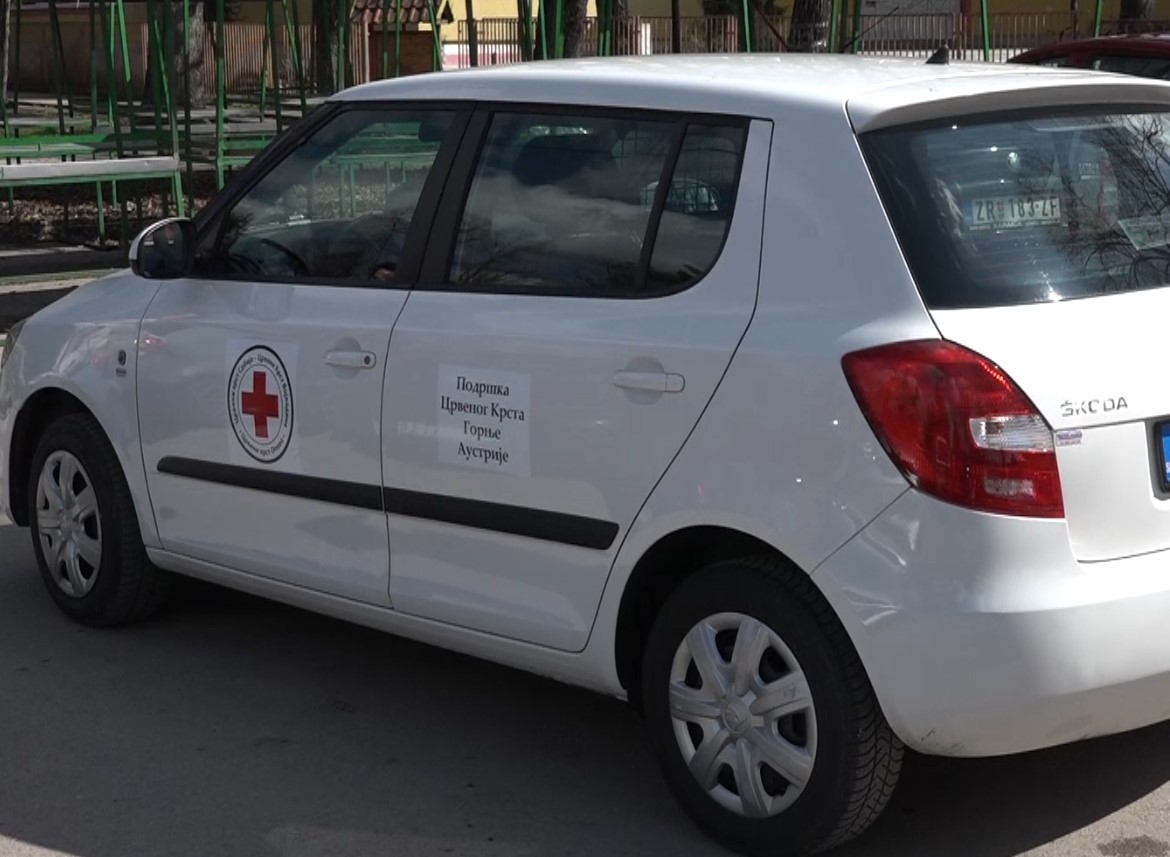 Crveni krst u Opovu dobilo vozilo za terenski rad